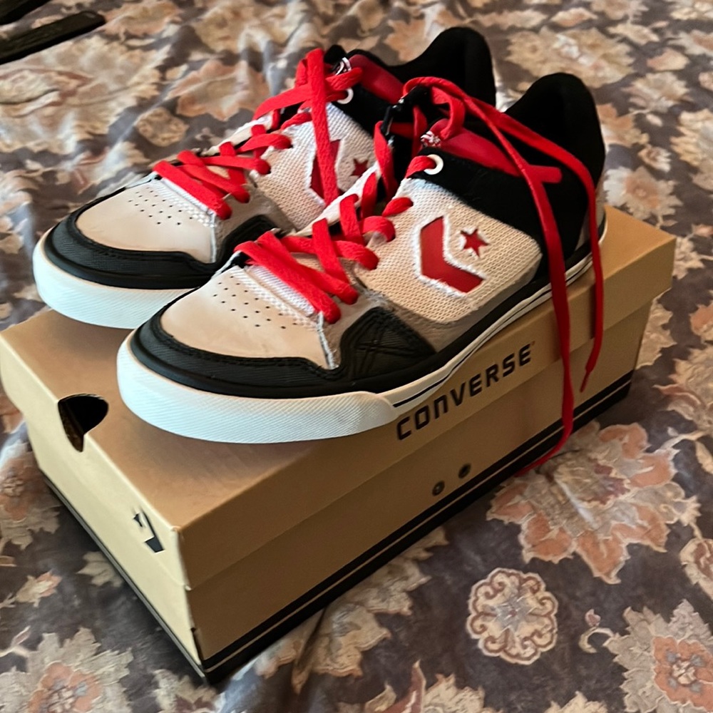 Converse Suede Coolidge OX Size 8.5